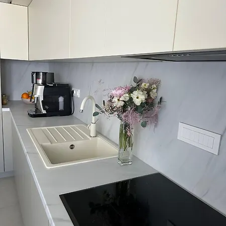 Božur-a Modern&comfy Place Apartamento