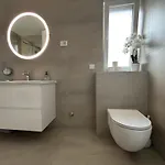 Bozur-a Modern And Comfy Place For 3 Persons Задар