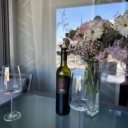 Bozur-a Modern And Comfy Place For 3 Persons Apartament *