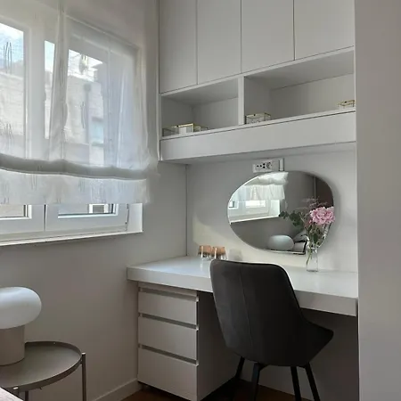 Apartament Bozur-a Modern And Comfy Place For 3 Persons